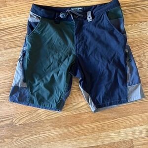 686 Men’s Anything Cargo Shorts.